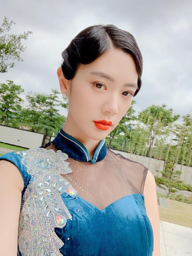 双碟秀直播 侦探的审讯